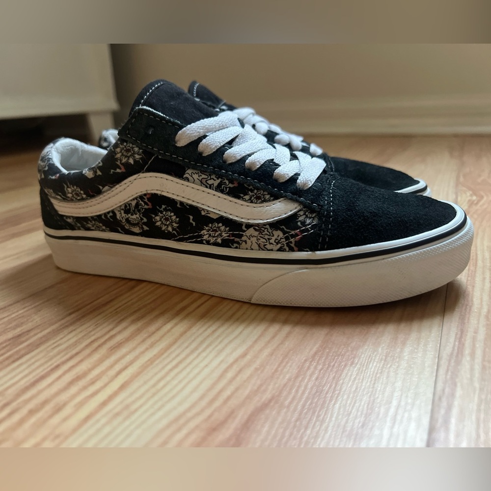 Womens vans size 6.5